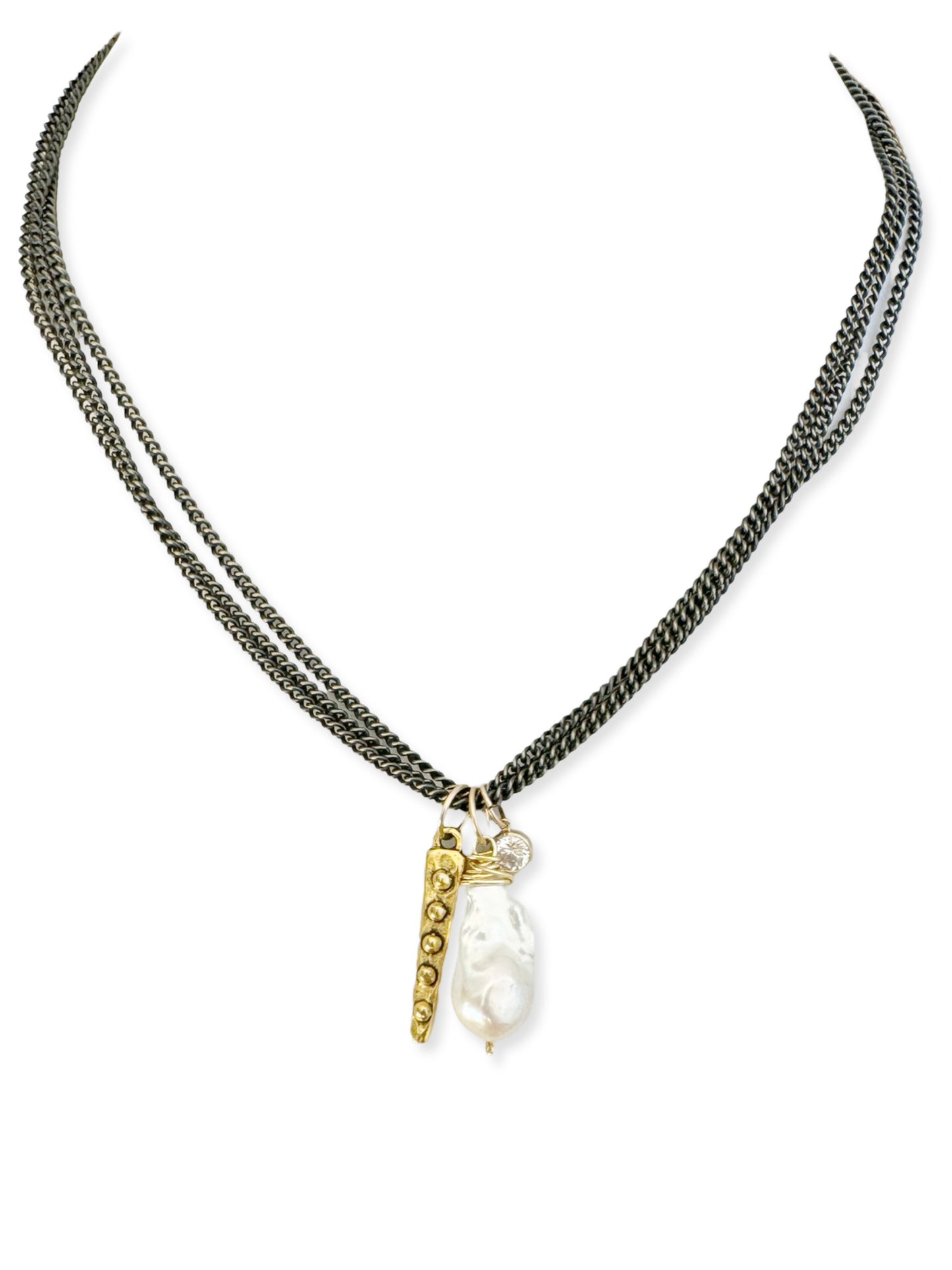 Triple Dark Chain Necklace- Pearl