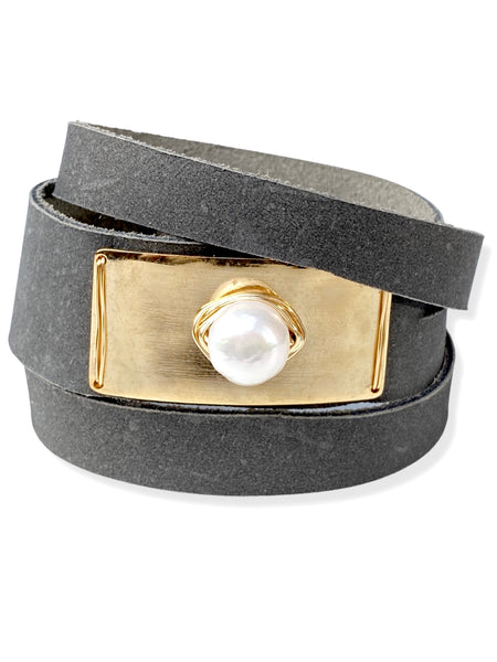 Gold Plate Wrap- Charcoal Leather & Pearl